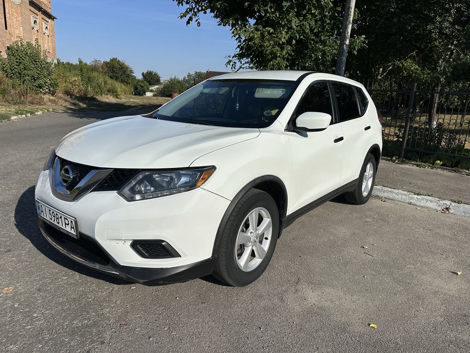 Nissan Rogue S 2015 — доглянутий сімейний автомобіль