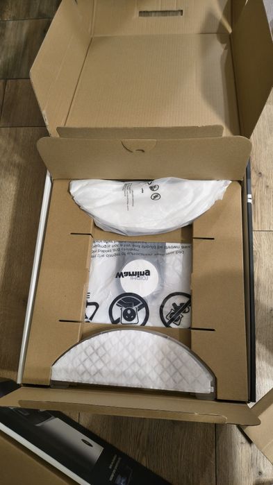 Roidmi Eve Plus robot sprzątający ze stacją opróżniania