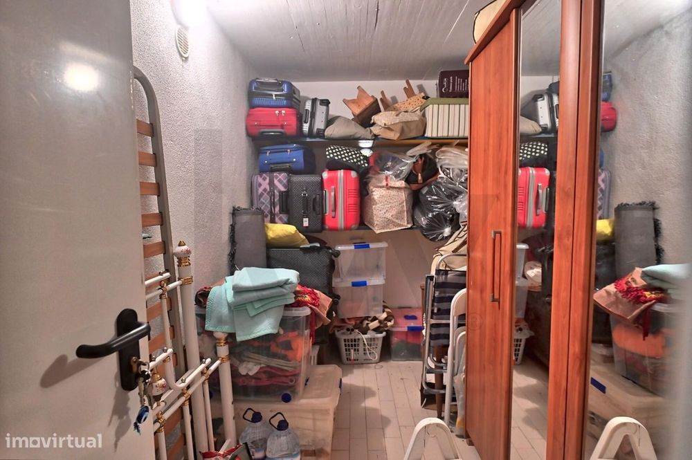 Apartamento T2 com Garagem Box, Estacionamento e Arrecadação –  São Do