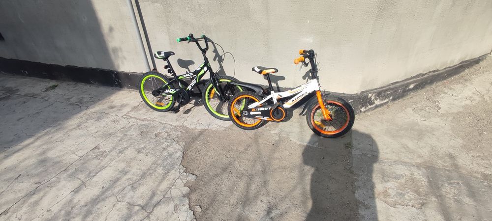 Продам два велосипеда один детский один подростковый в отличном состоя