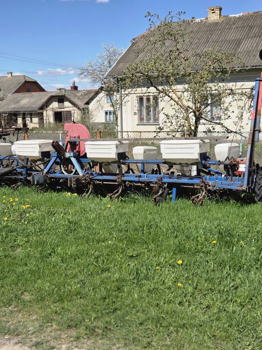 Сівалка пропашна УПС 8