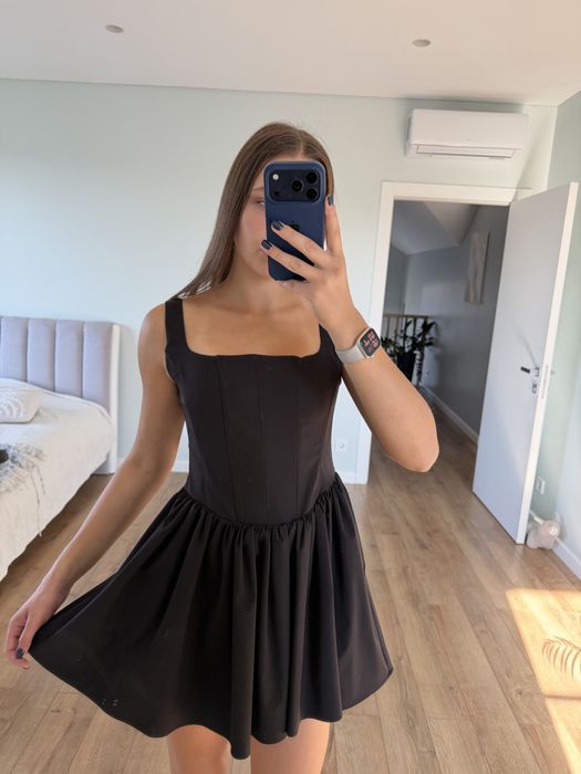 Чорна сукня Zara