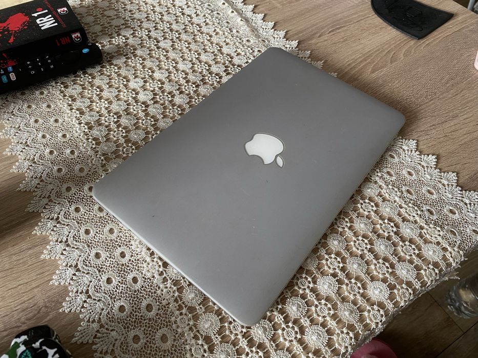 MacBook Air 11 cali stan bdb