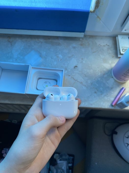 AirPods Pro 3.