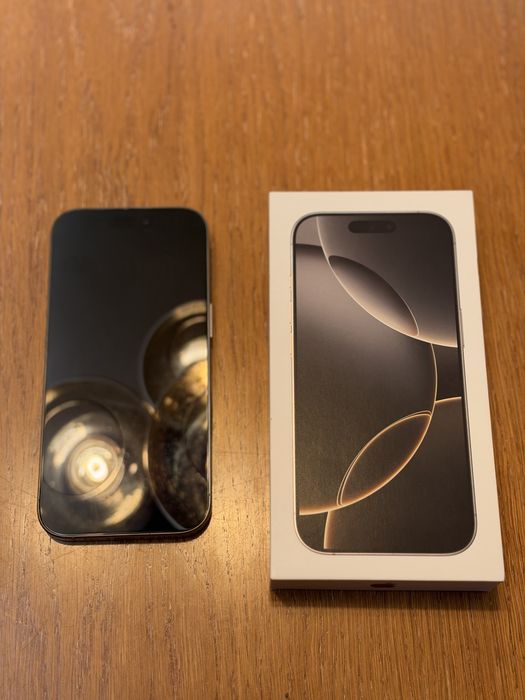 iPhone 16 Pro Natural Titanium, 256GB + kabel USB C wraz z oryginalnym opakowaniem