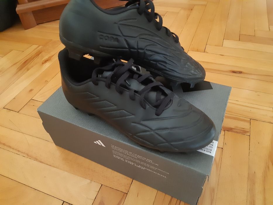 Buty piłkarskie adidas copa pure w rozmiarze 41 1/3