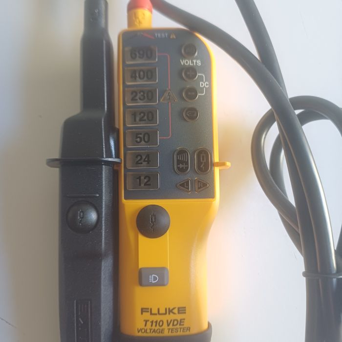 Тестер напруги Fluke T110
