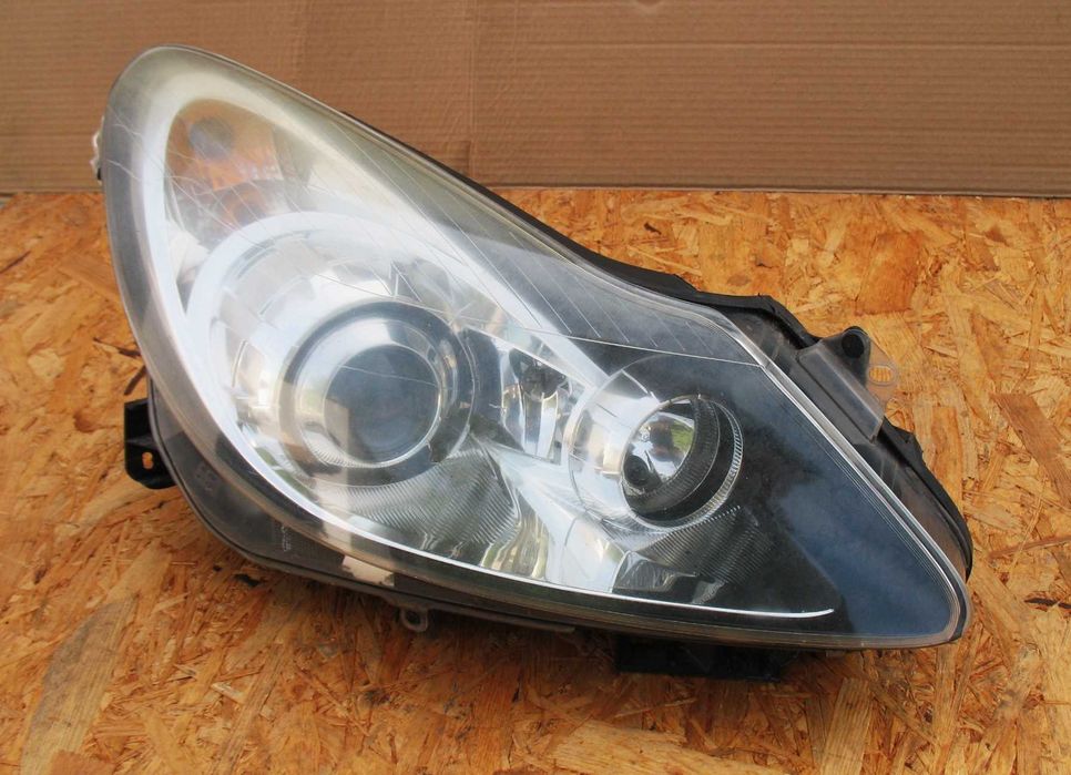 Opel Corsa D 06-10r lampa Prawa przód soczewka skrętna Oryginał EU