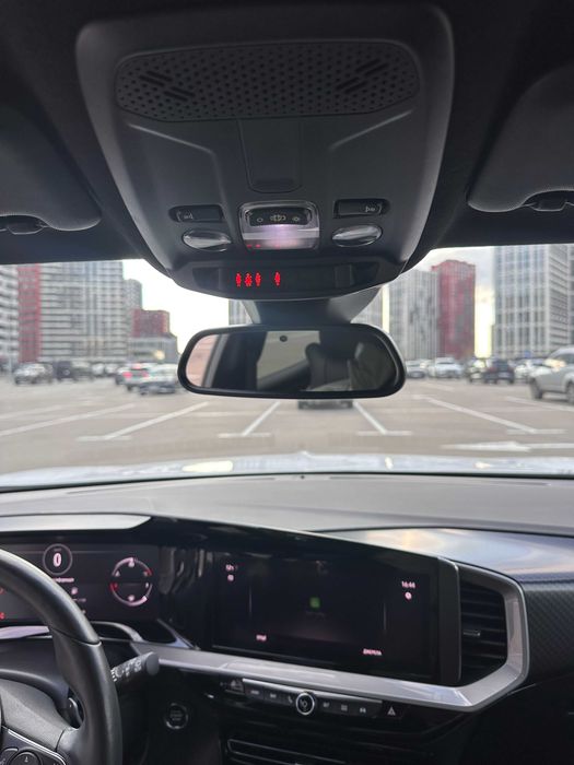 Продаю авто Opel Mokka 2023