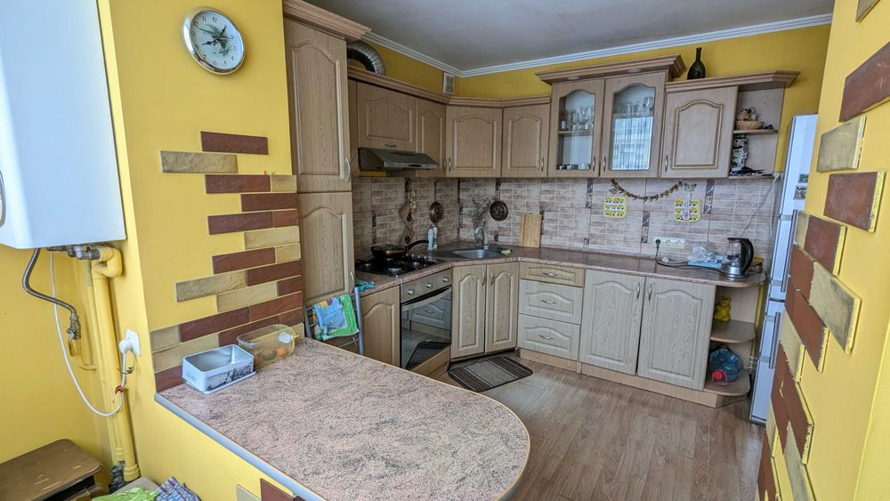 Продаж квартири з меблями Індивідуальним опаленням в центрі м.Долина