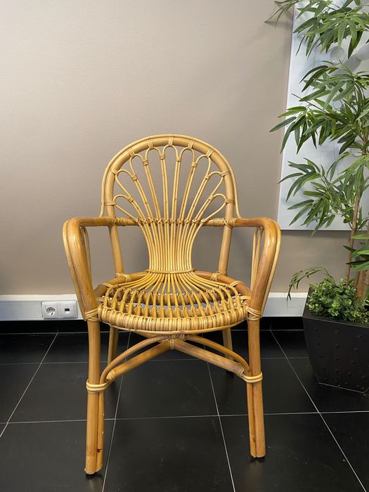 Cadeira vintage em bambu e rotim com braços
