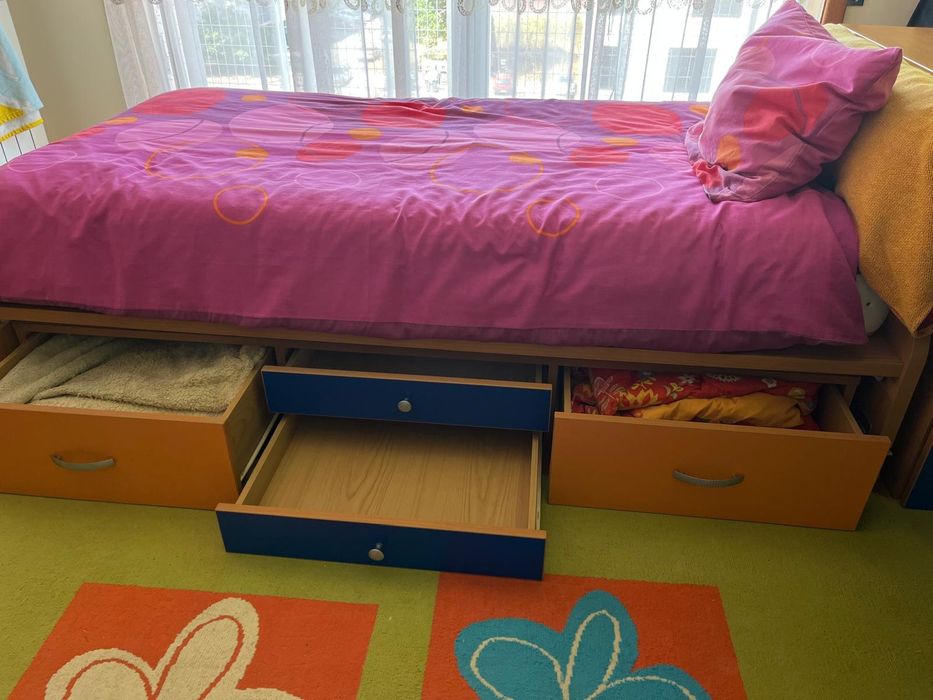 Mobília de Quarto juvenil cama/secretária/móvel cor pinho claro