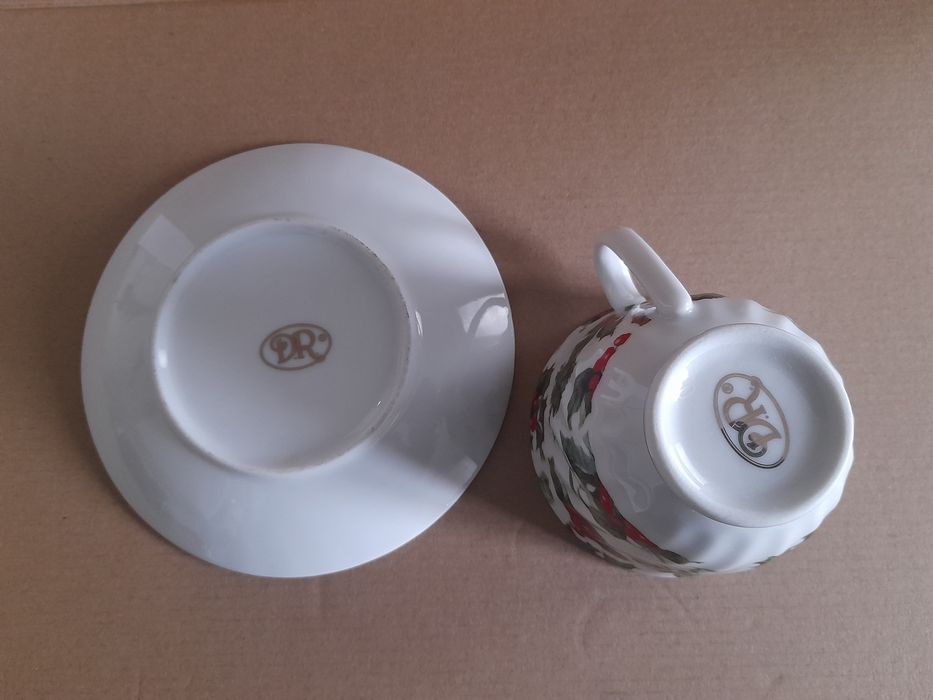Ceramic cup and saucer430582299456317446