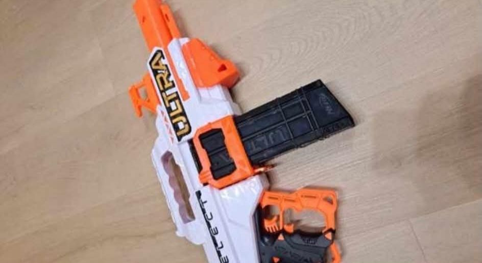 Nerf Select Ultra z nabojami automat