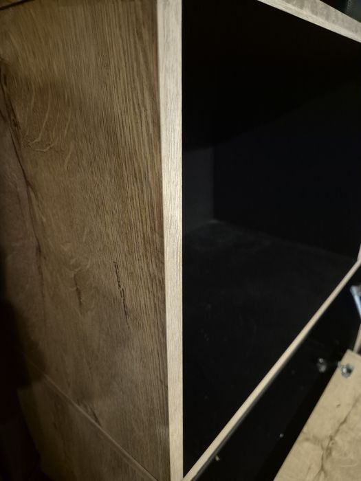 Sprzedam komodę. Nowoczesne wyposażenie.