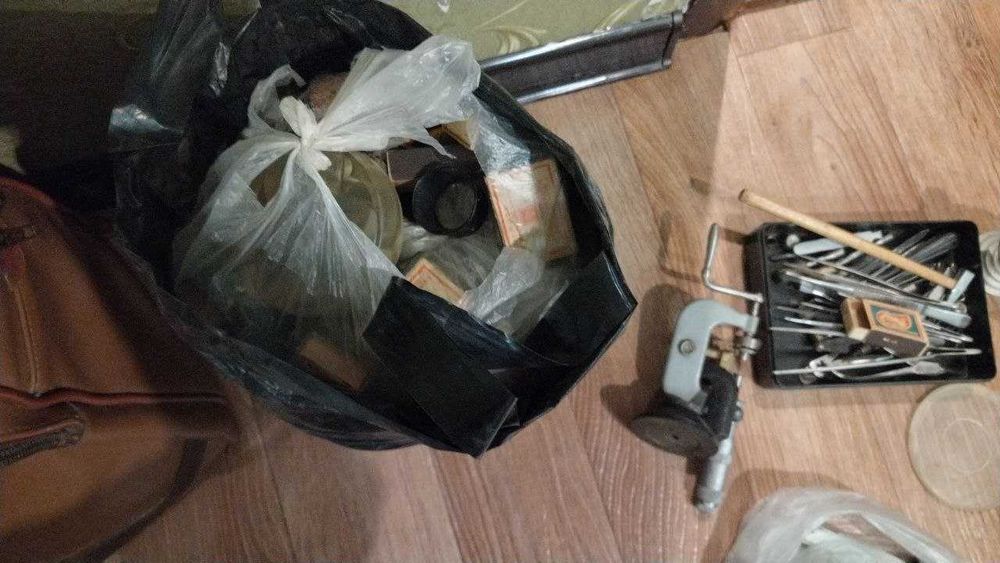 деталі та інструменти часові