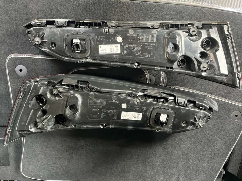 Задні фари AUDI Q7 2021