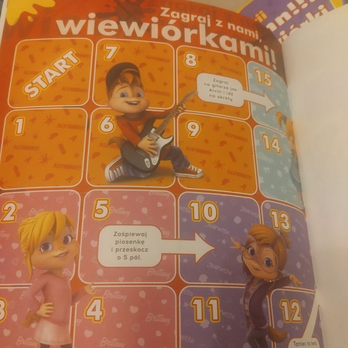 Alvin i Wiewiórki książeczki  z zadaniami i naklejkami