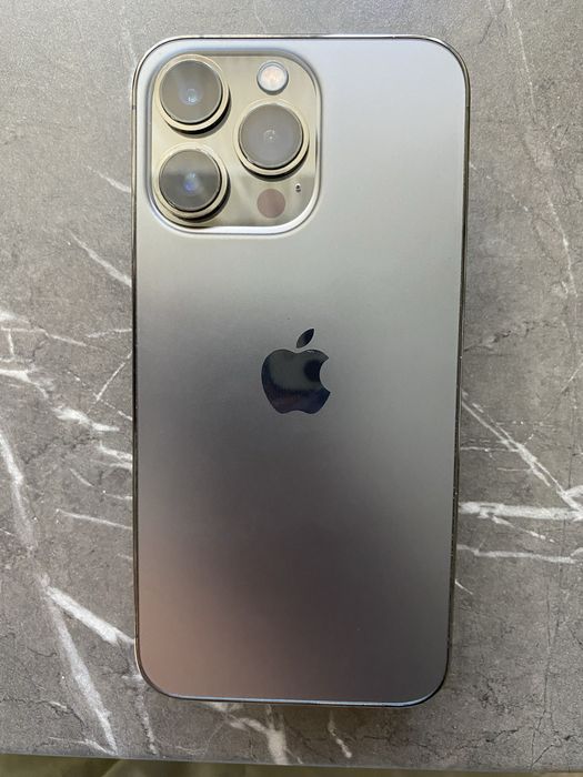 Продам iPhone 13 Pro.