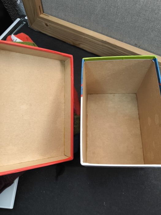 Caixa Pai Natal em tecido e papel
Caixa decorativa temática de Pai Nat
