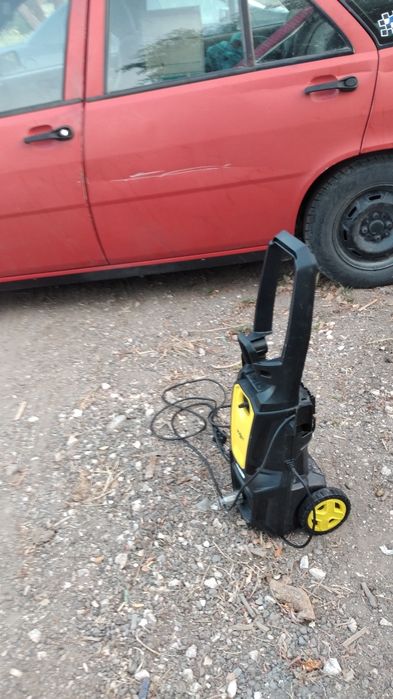 Vendo Esta fabulosa máquina de lavar á pressão da marca oficial Boost!