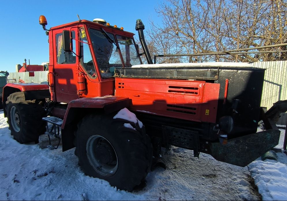 Трактор Т-150К в робочому стані