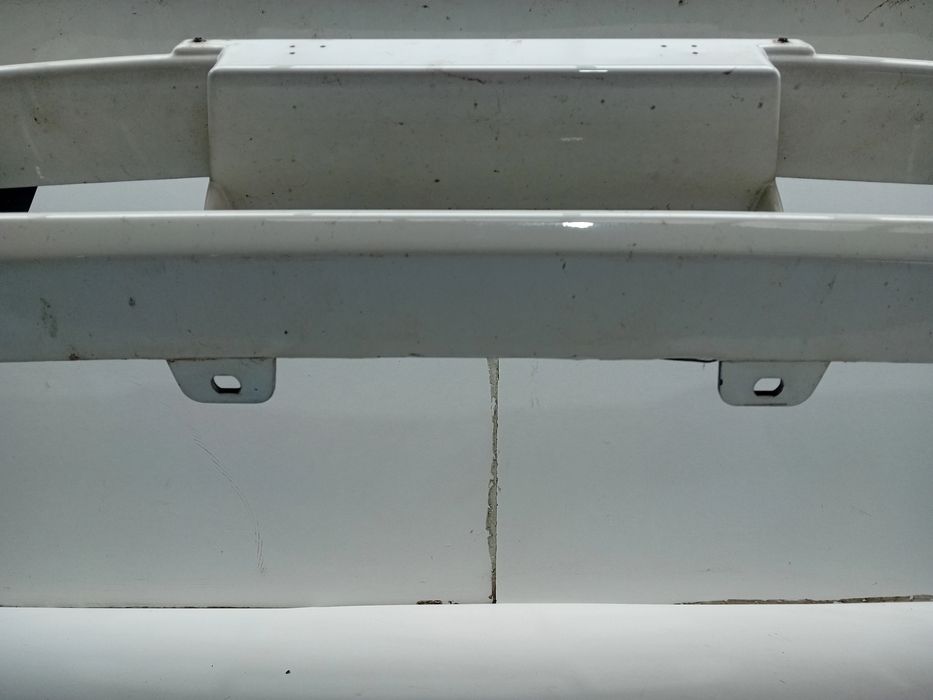 Pára-choques frente HYUNDAI H100