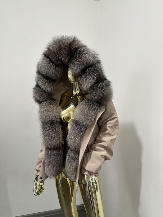 Зимовий бомбер  з хутром блюфрост