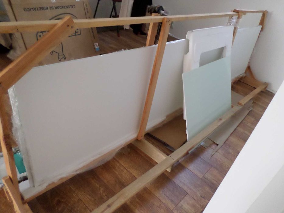 Скинали , стеклянный фартук на кухню