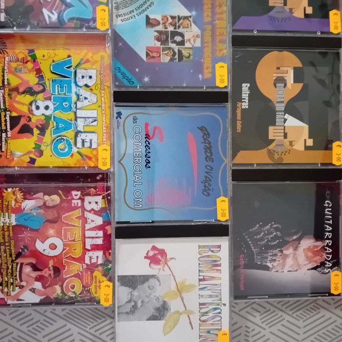 Música em Cd Colectâneas de Fado e Bailes Populares.