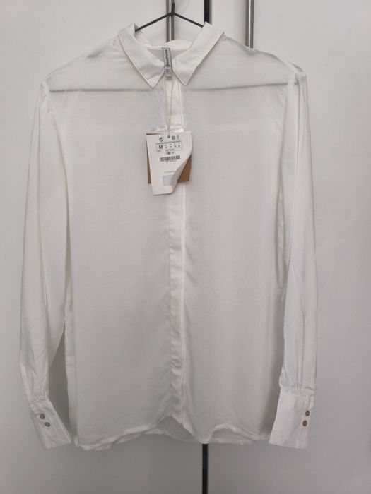 Nowa śmietankowa koszula damska Stradivarius M