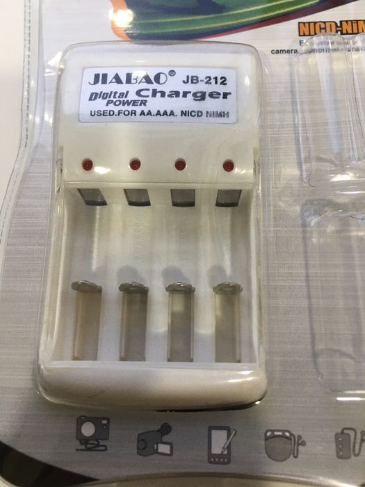 Зарядное устройство для аккумуляторовААА/АА