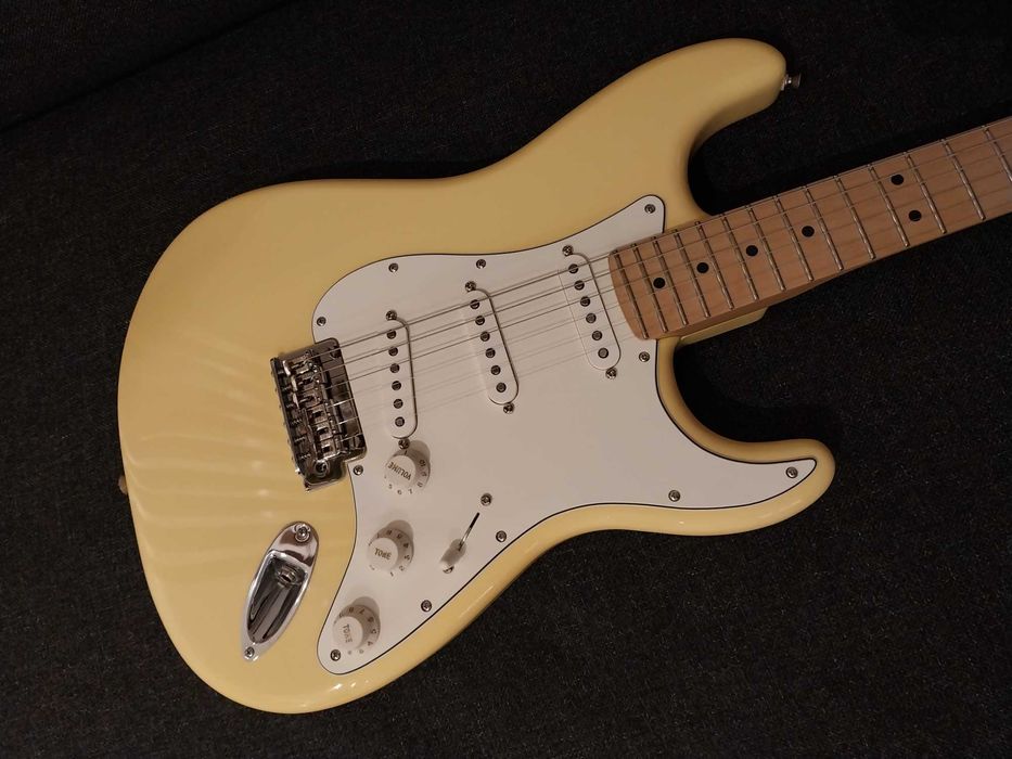Fender Player series stratocaster MN Butter Cream, Meksyk
