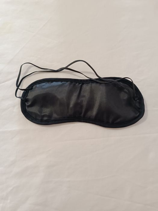 Venda Dourada e preta. Nova em caixa