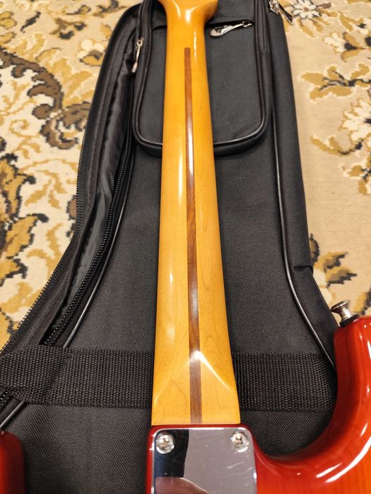 Fender Stratocaster - piękny jesion.