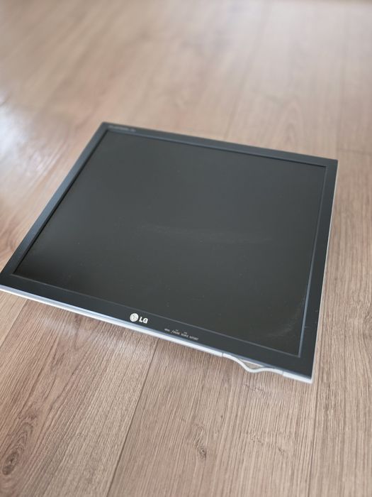 Monitor Ultra Slim LG 1780Q
