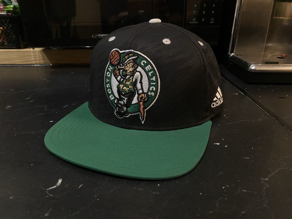 Adidas Boston Celtics czapka snapback