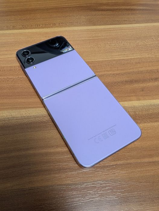 Galaxy Z Flip 4 128gb