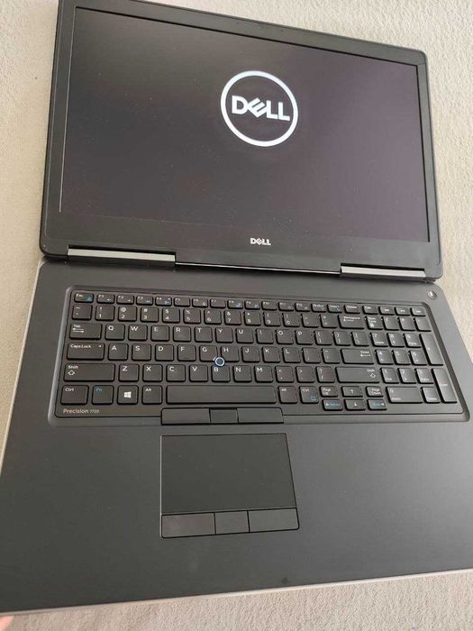 Робоча станція Dell Precision 7710: 17" IPS | Core i5 | AMD Firepro 2 gb | RAM 8 gb | SSD 250 gb