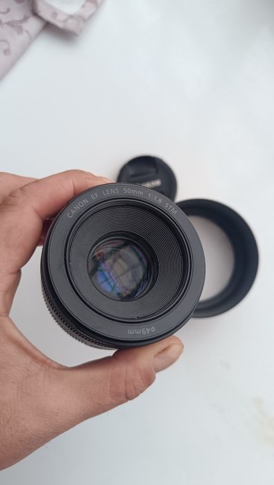 Lente Canon EF 50mm F1.8 STM com parasol como nova