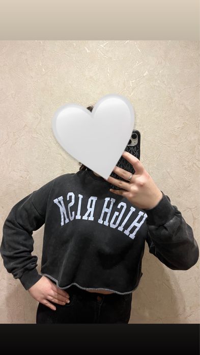 Укорочений чорний світшот Pull&Bear | S