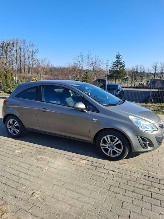 Opel Corsa D 1.2  70km 2011r