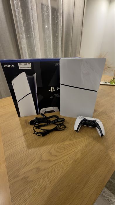Ps5 slim 1TB digital (estado novo)