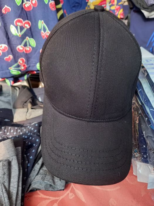 Кепка Бейсболка чоловіча чорна однотоная классическая кепка черная