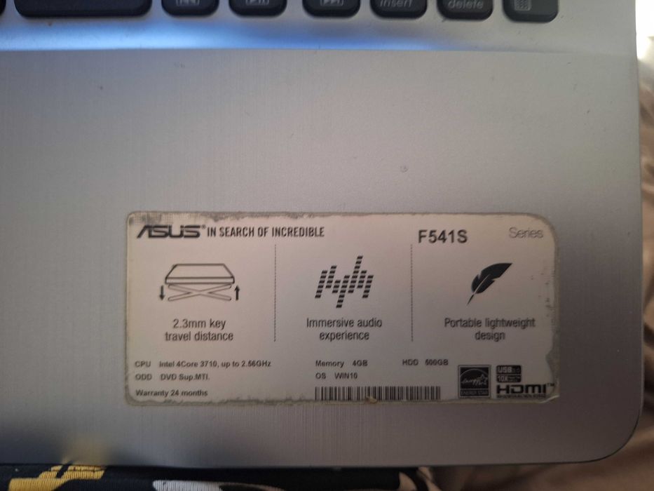 Asus stan bdb malo używany