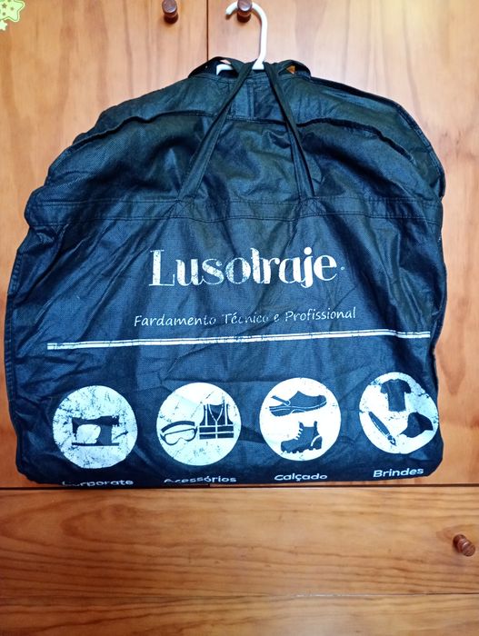 Traje Académico Nacional Feminino 36