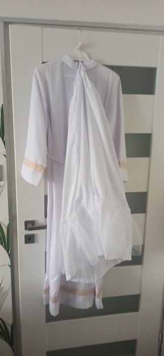 Alba komunijna z wiankiem