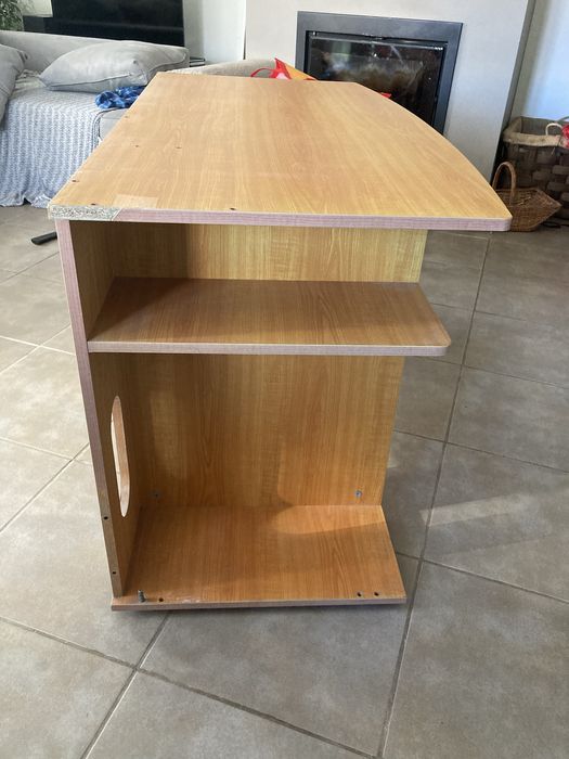 Secretária castanha