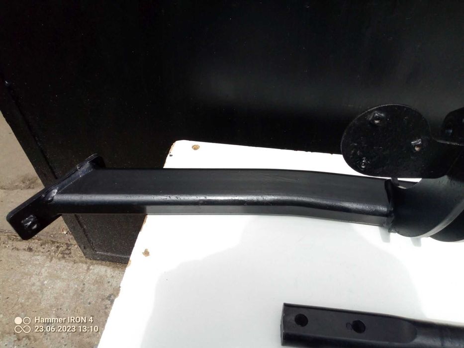 Hak holowniczy z belką z firmy Westfalia do samochodu Ford Focus MK3