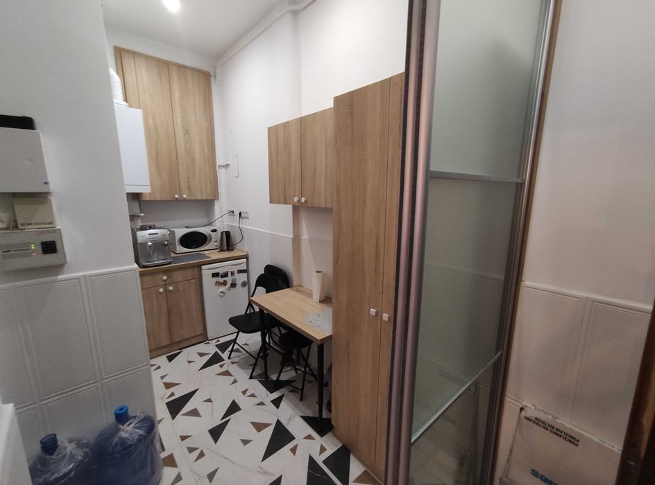 Оренда комерційного приміщення в самому центрі Львова ву Ференца Ліста